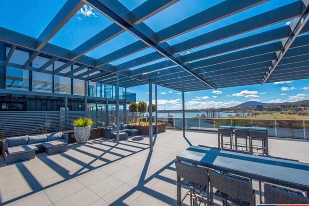 Luxe 2Br Executive Apartment Kingston Pool Parking Wifi Bbq Wine Exterior photo