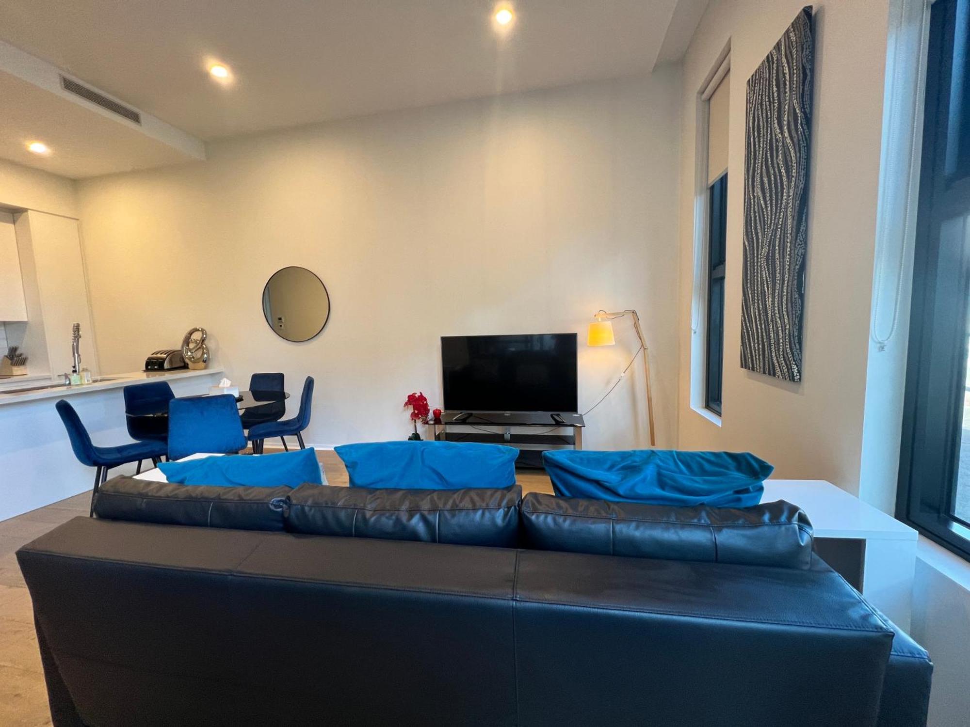 Luxe 2Br Executive Apartment Kingston Pool Parking Wifi Bbq Wine Exterior photo